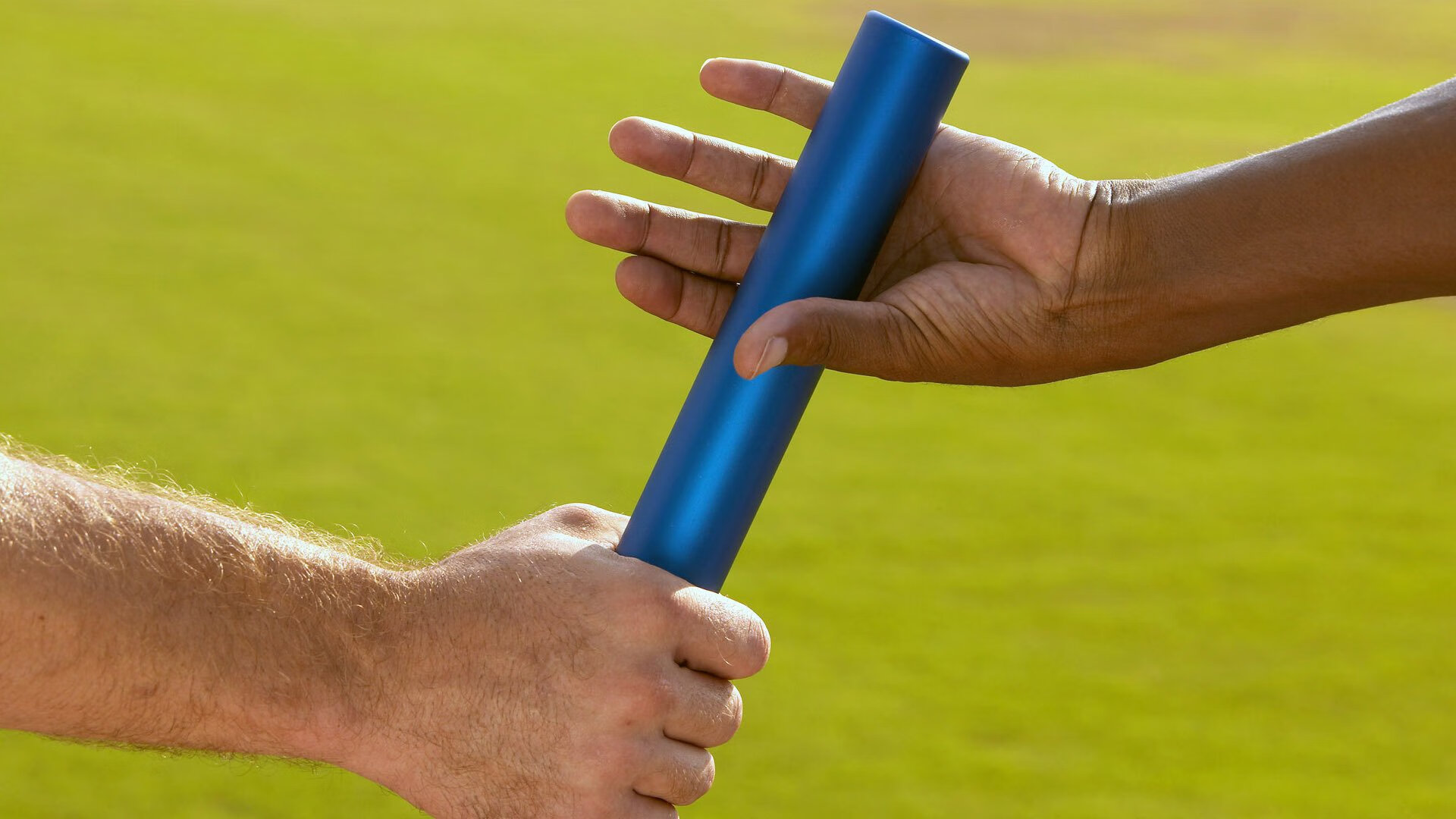 米兰体育官方网址入口-仰泳接力德队暂列第六名，仰泳 冠军